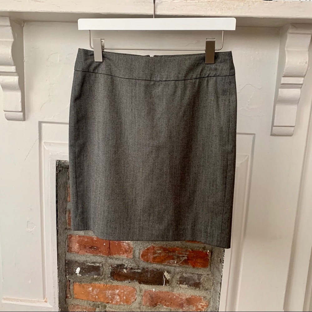 Banana Republic gray micro check suit skirt